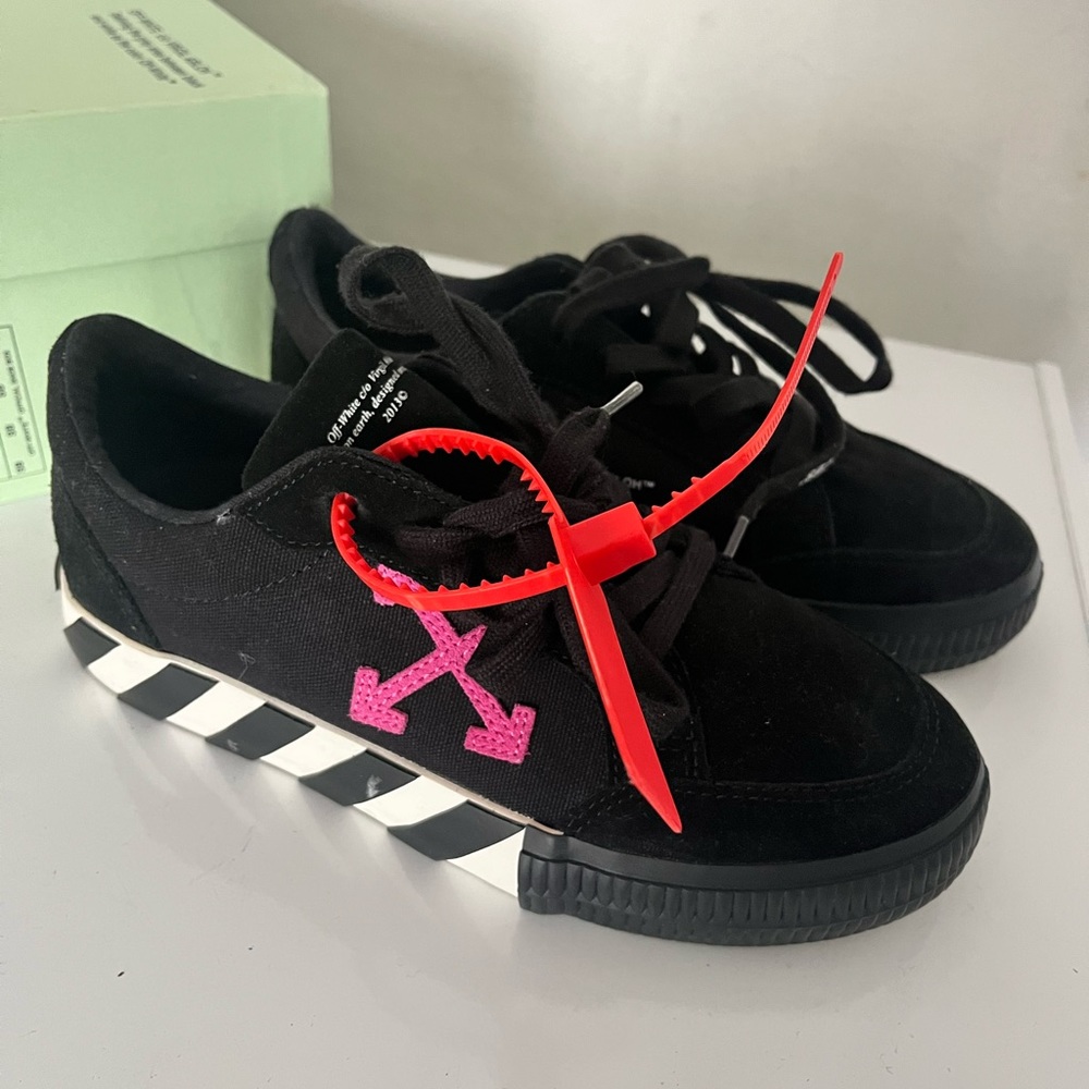 Authentic Offwhite sneakers
